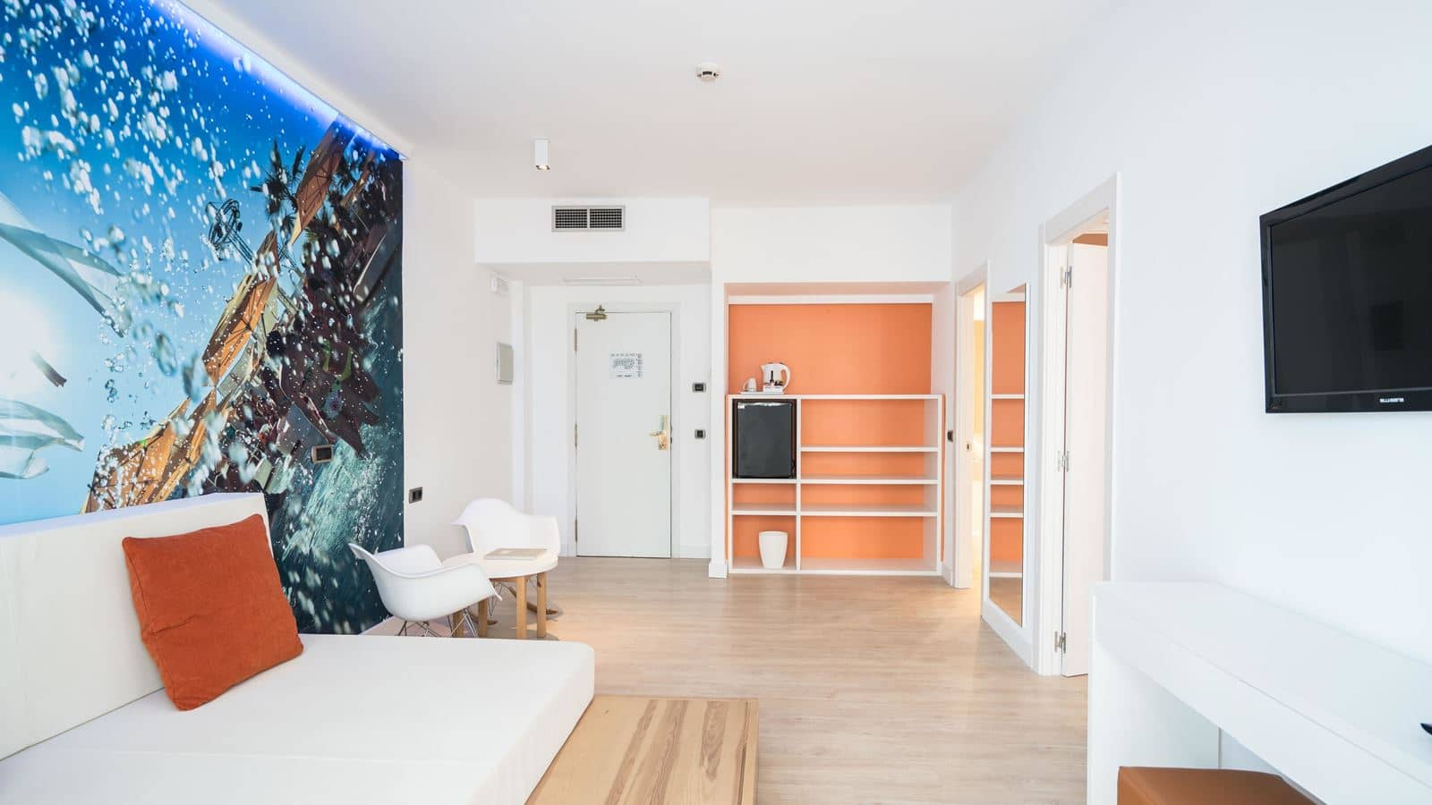 rooms-suite-junior-balcony-or-terrace