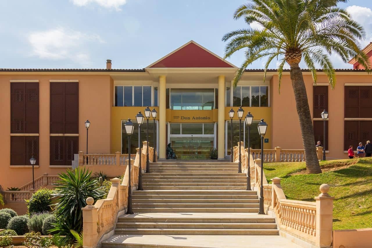 general-main-building