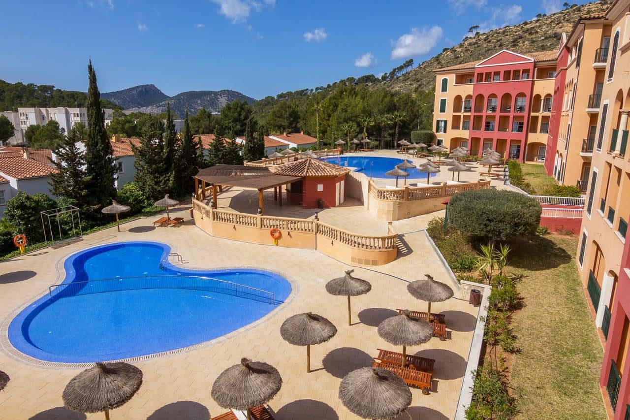 pools-outdoor-pool