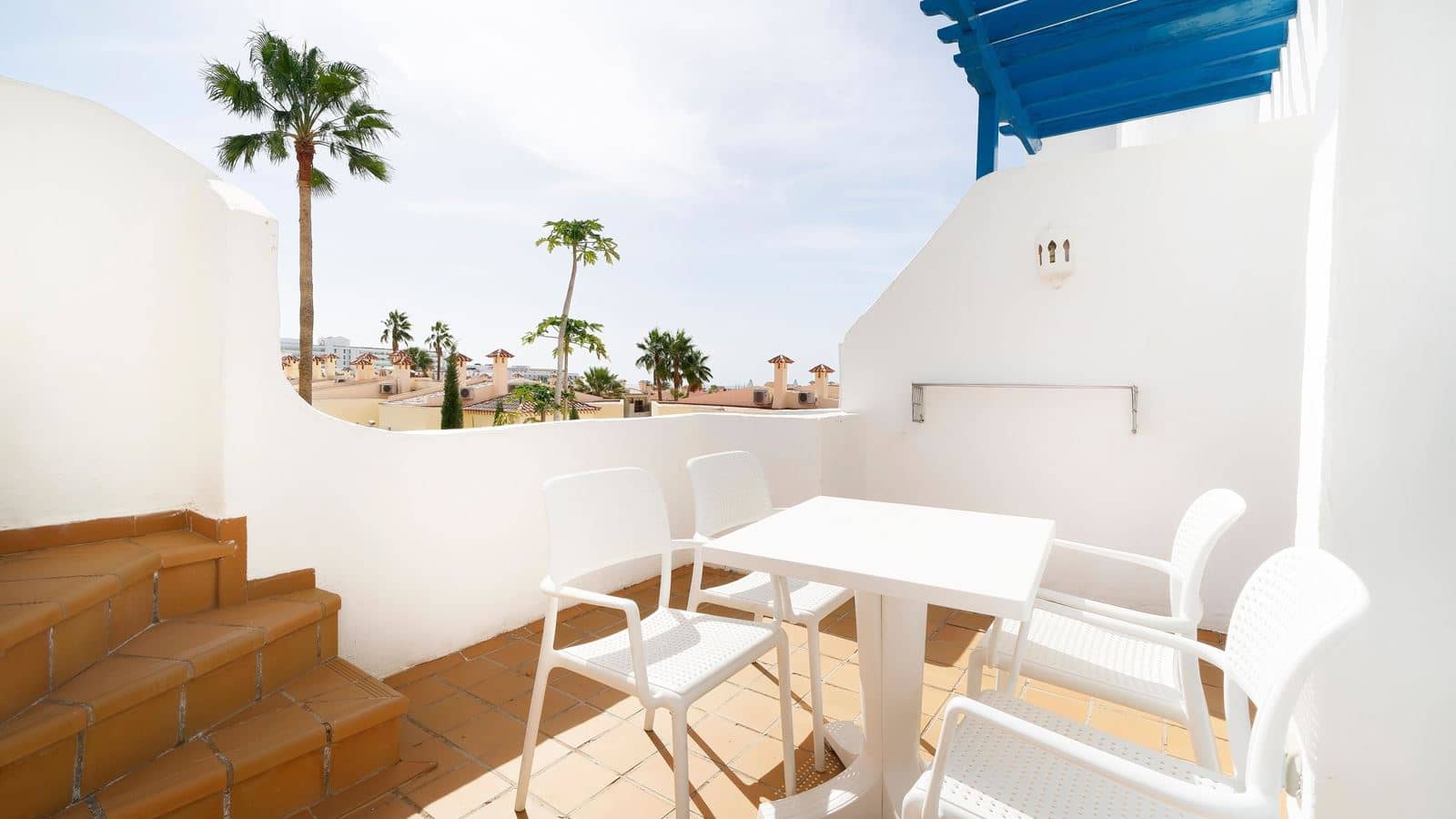 rooms-apartment-1-bedroom-roof-terrace