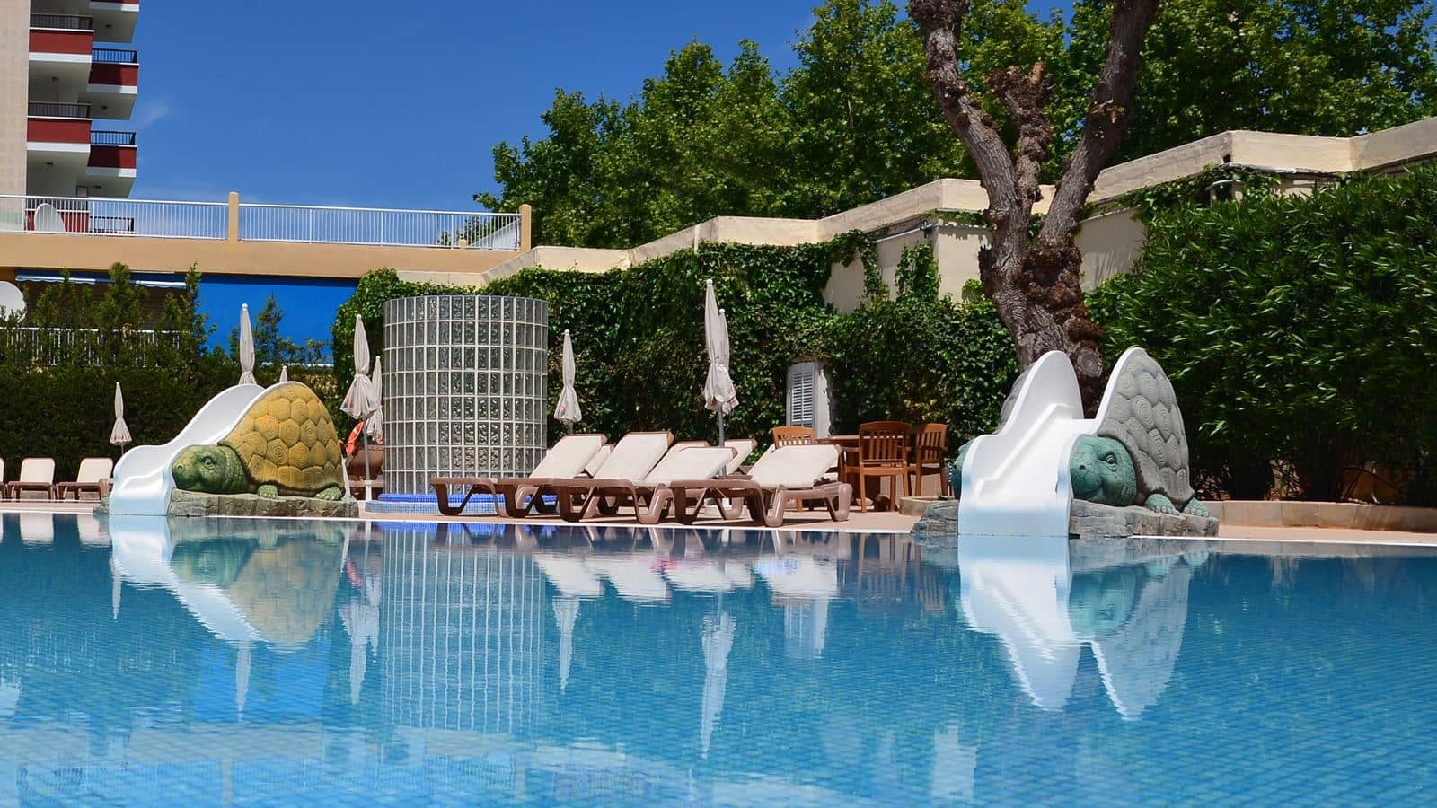 pools-outdoor-pool