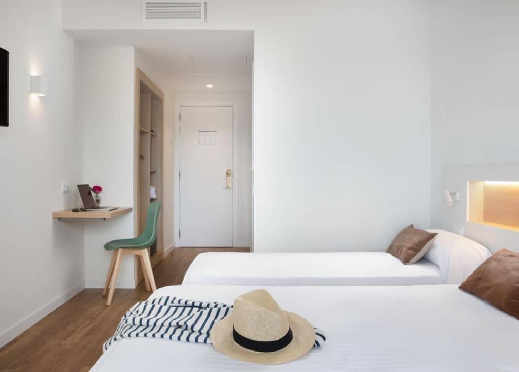 rooms-double-room