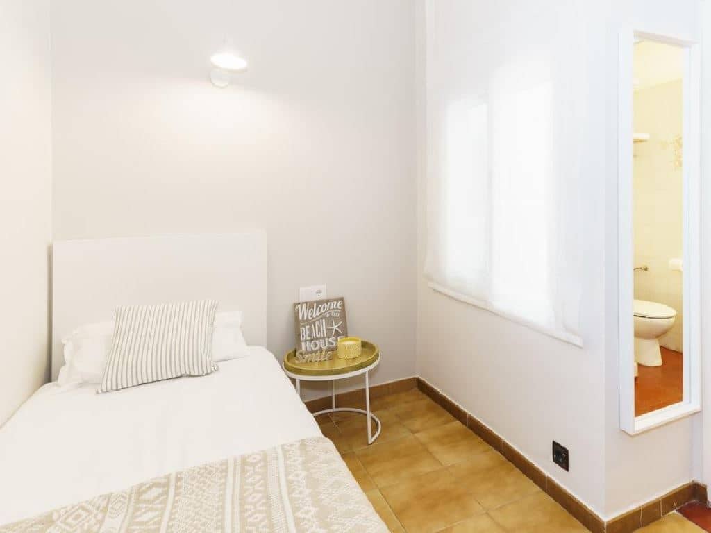 rooms-single-room