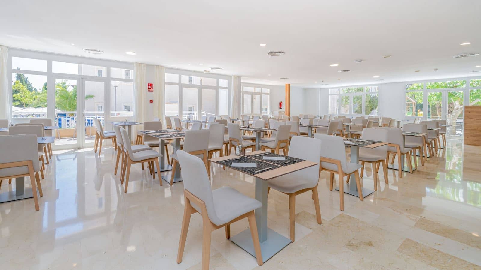 restaurants-buffet-restaurant