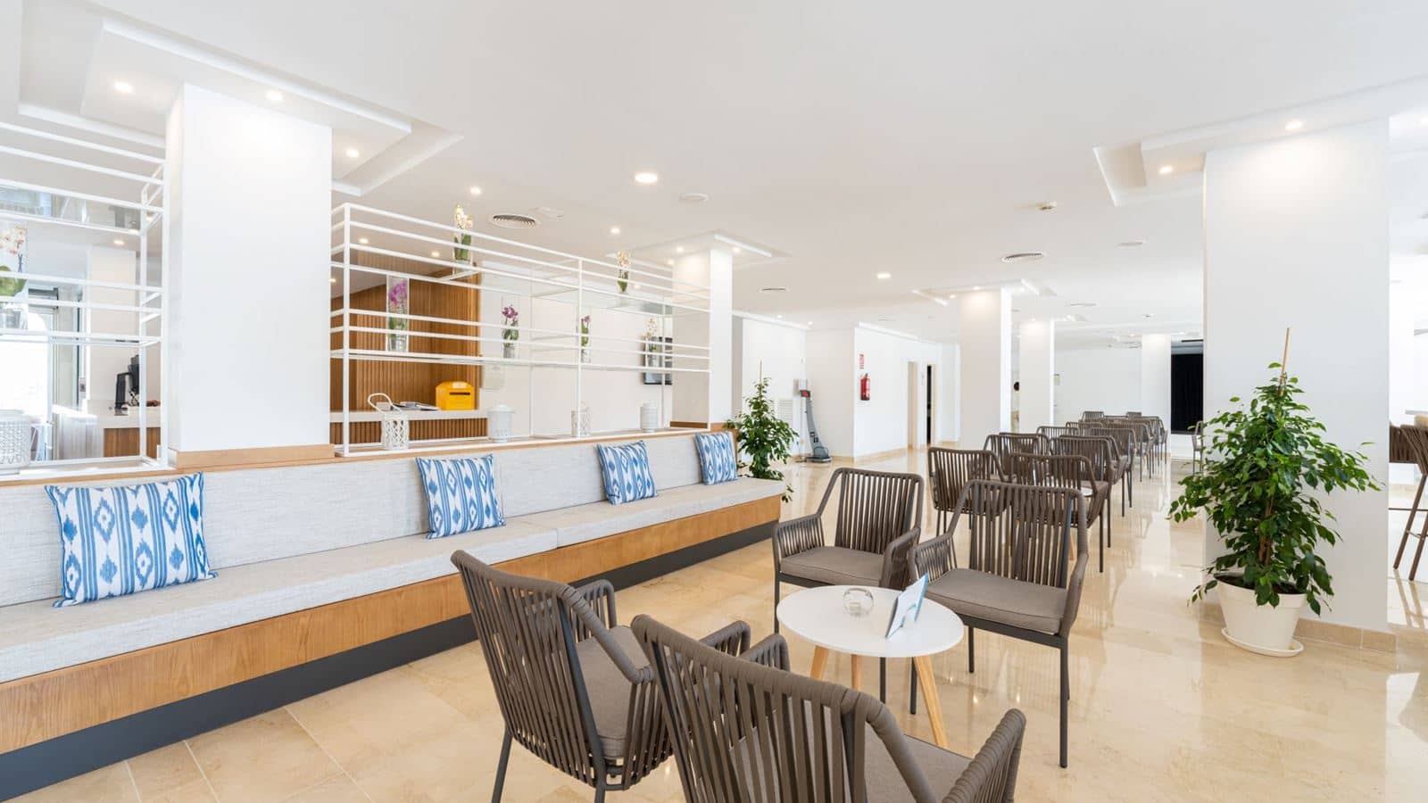 bars-cafeteria