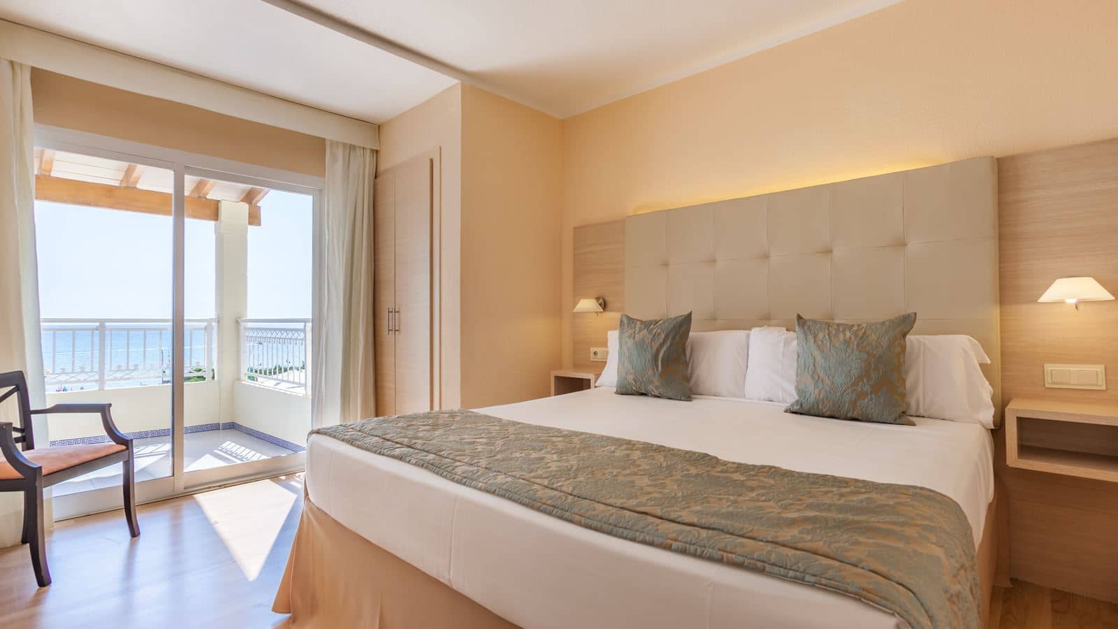 rooms-apartment-royalterrace