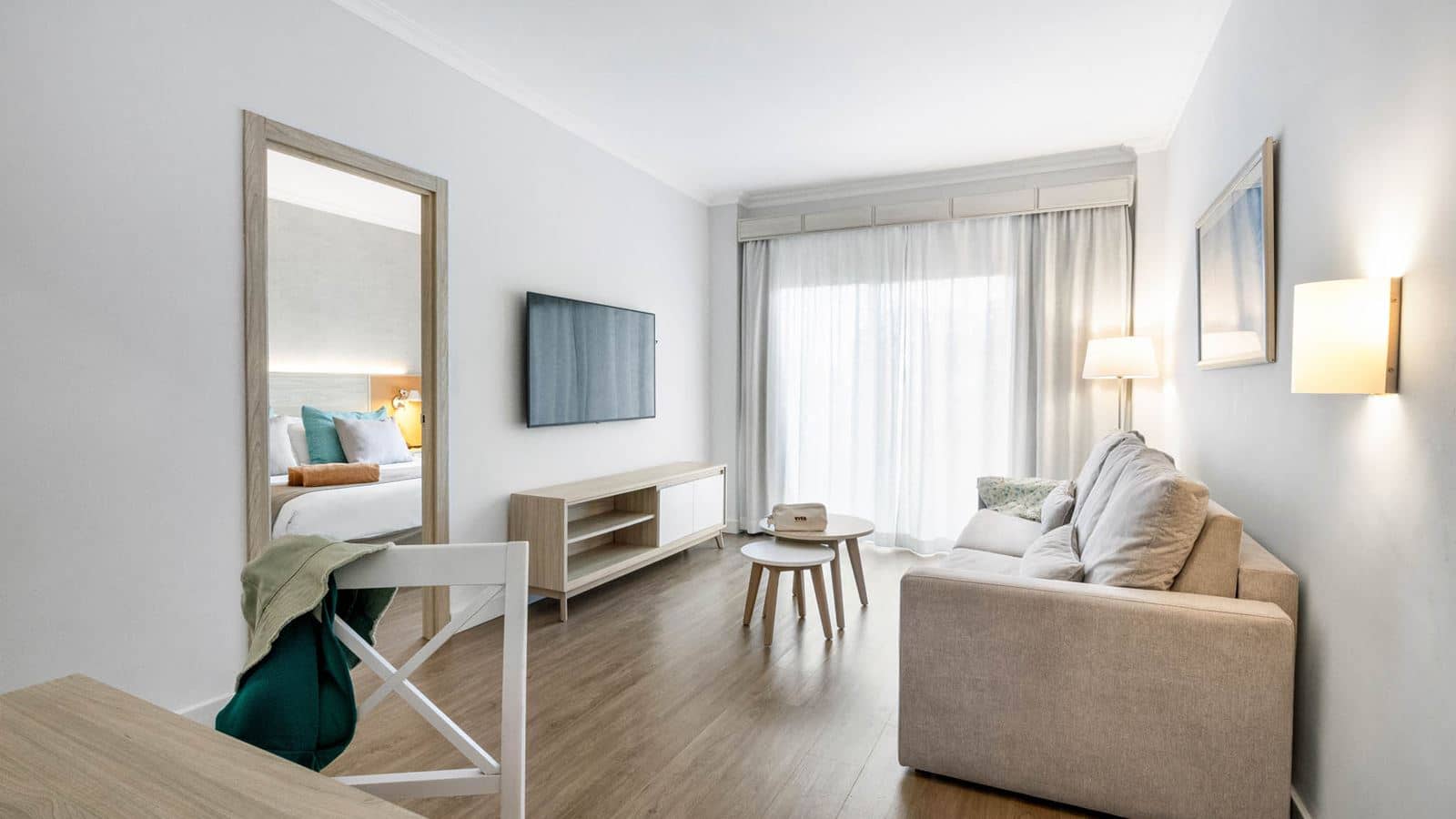 rooms-apt-1-bedroom-with-private-pool-selection-club