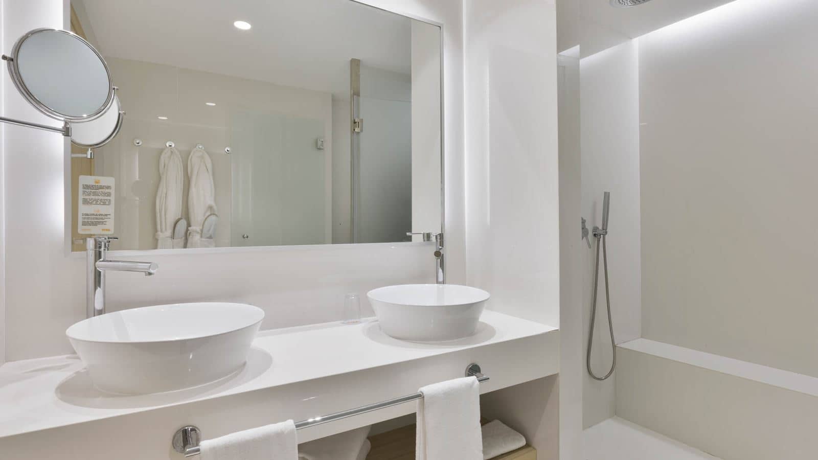 rooms-apt-1-bedroom-with-private-pool-selection-club