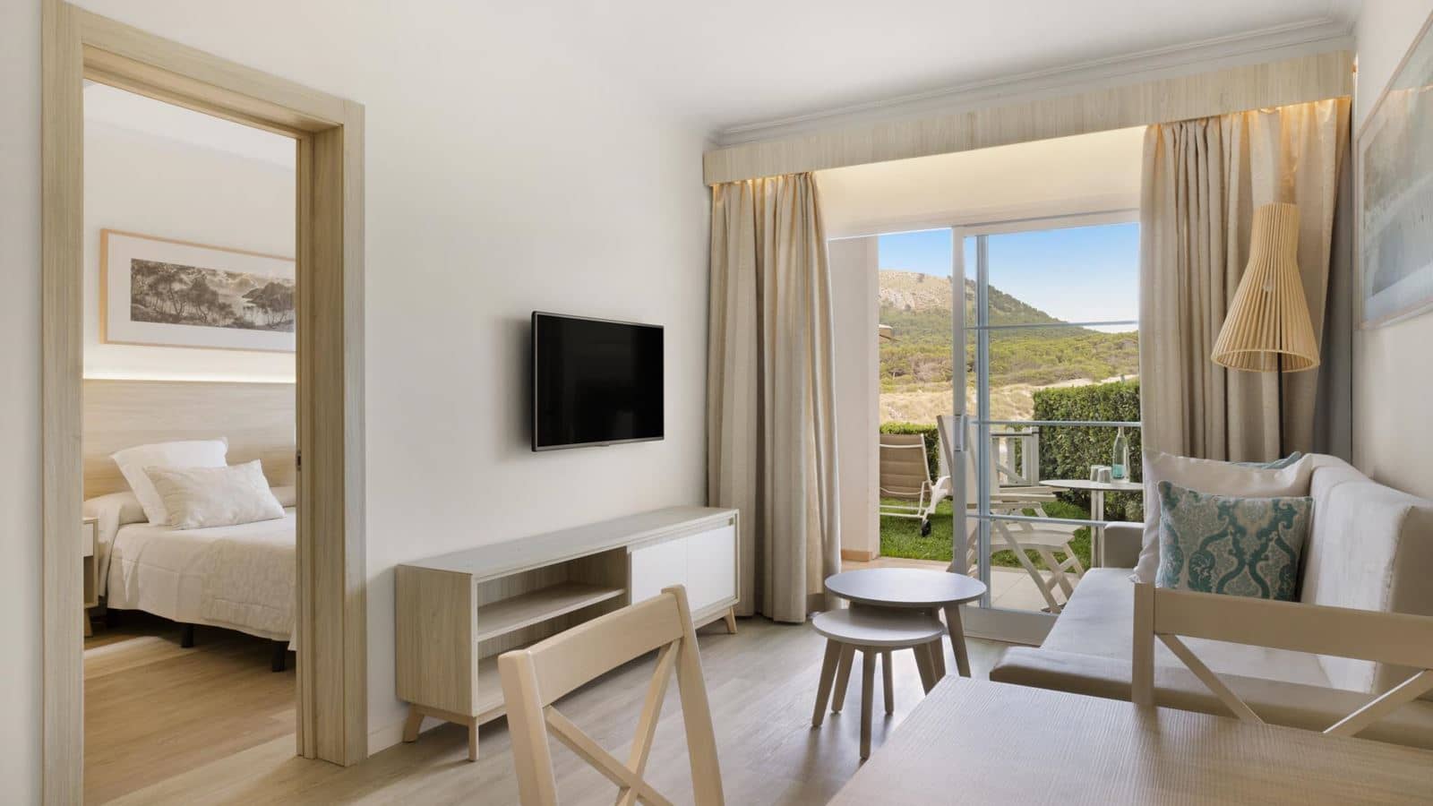 rooms-apt-1-bedroom-garden-sea-side-view-with-mini-pool-and-terrace