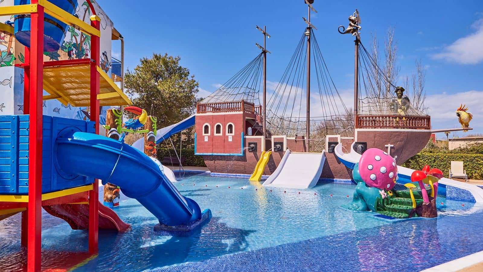 pools-outdoor-childrens-pool