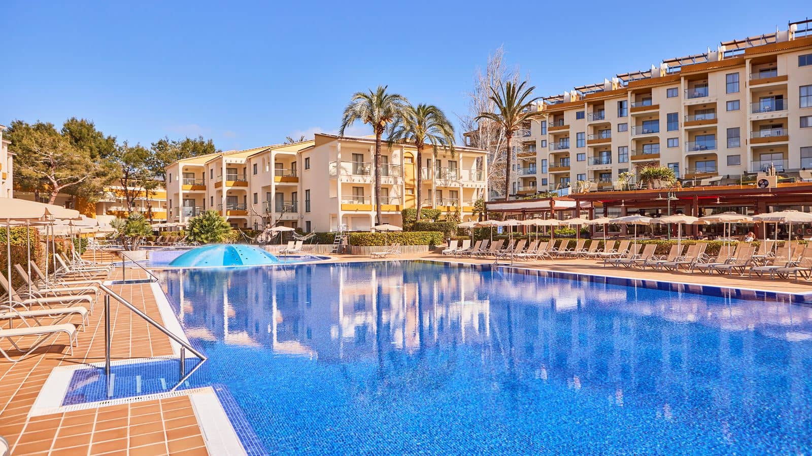 pools-outdoor-pool