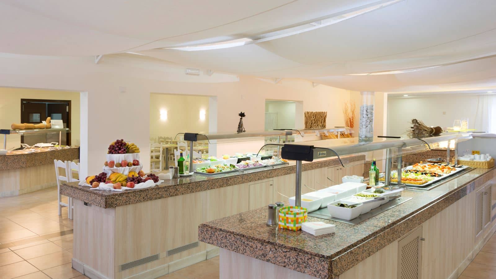 restaurants-restaurant