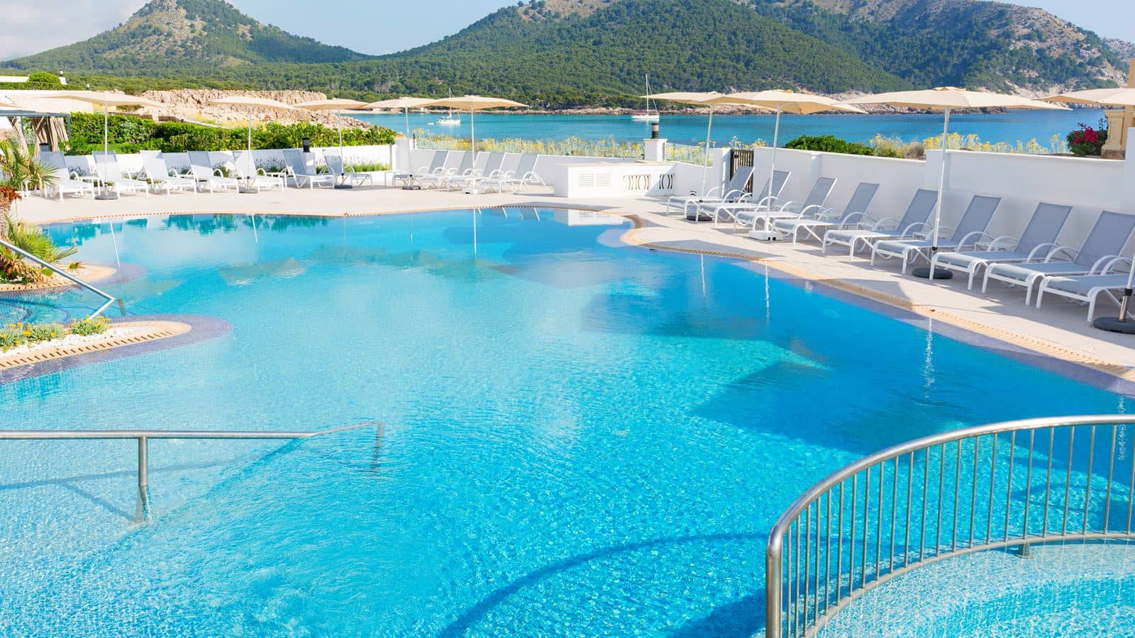 pools-outdoor-pool