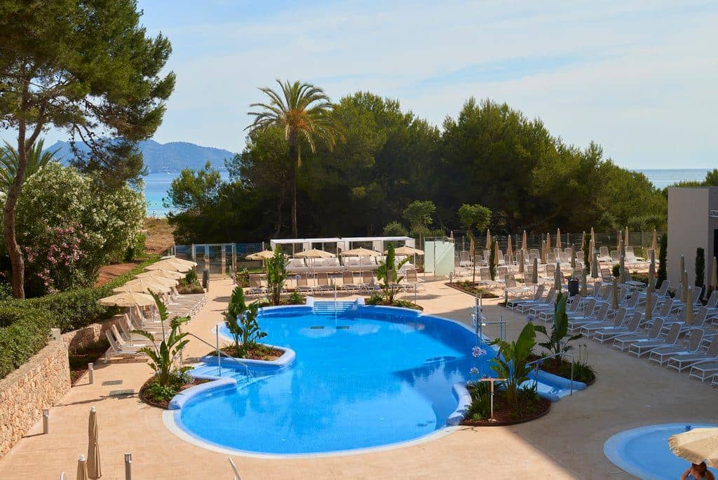 pools-outdoor-pool