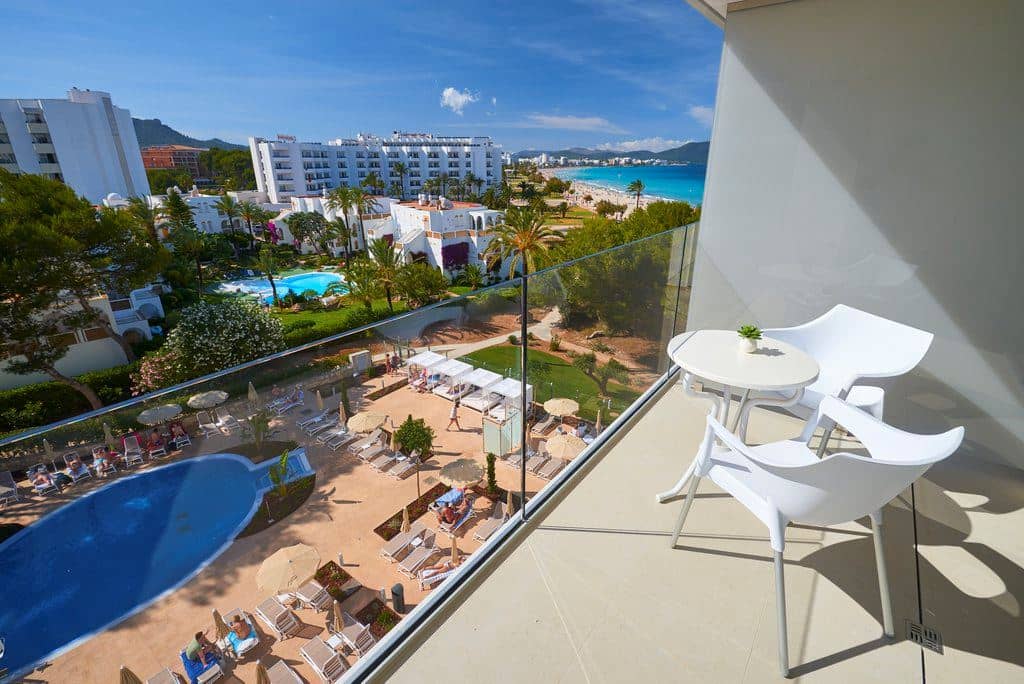 rooms-double-poolsea-view