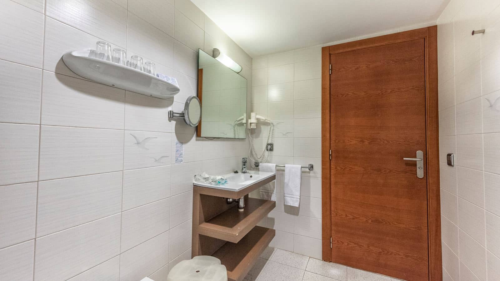 rooms-double-standard-room-balcony-or-terrace