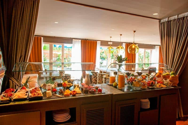 restaurants-restaurants