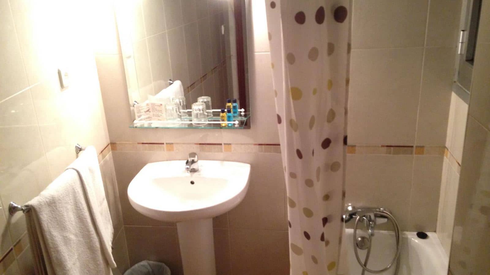 rooms-double-two-double-beds
