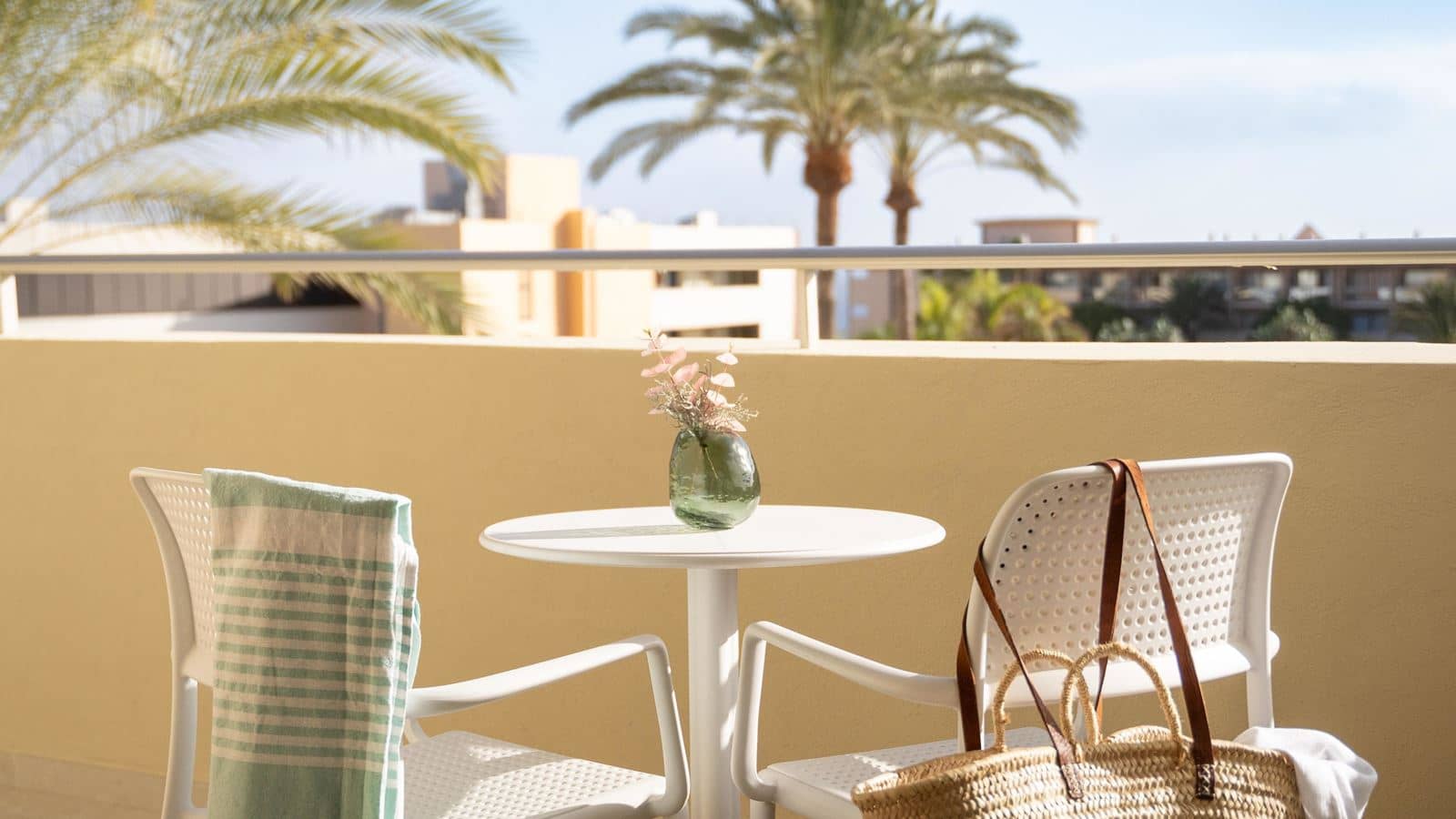 rooms-suite-balcony-or-terrace