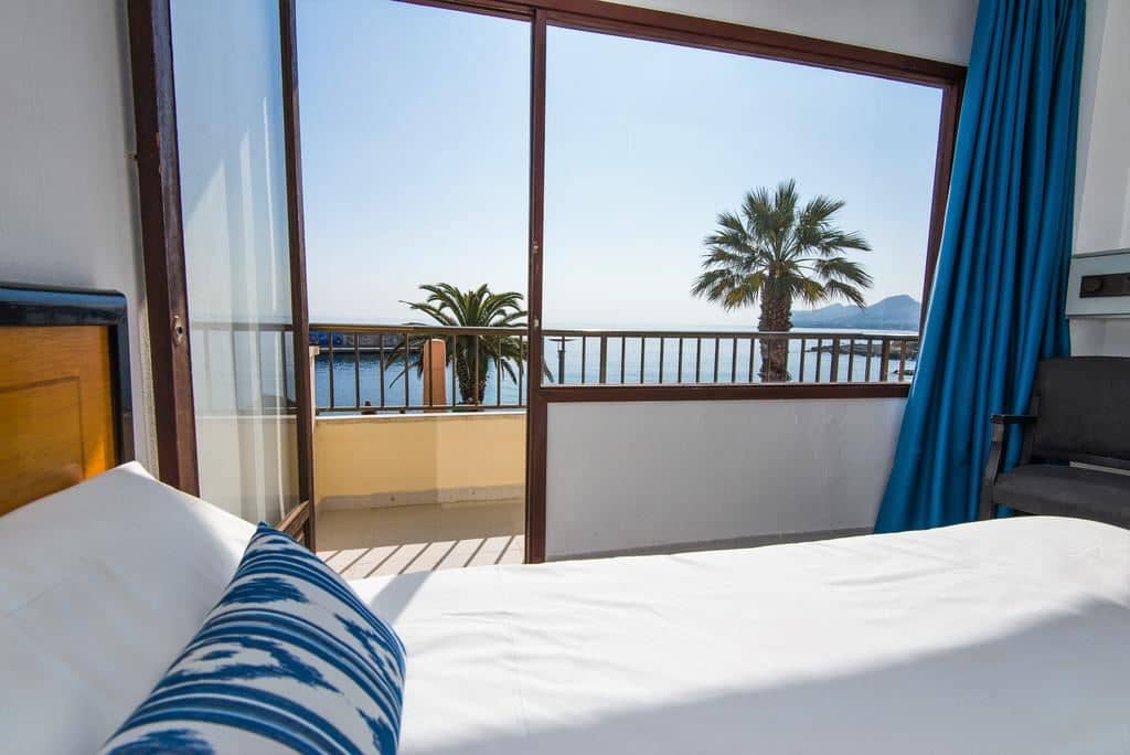 rooms-doubel-sea-view-with-balcony