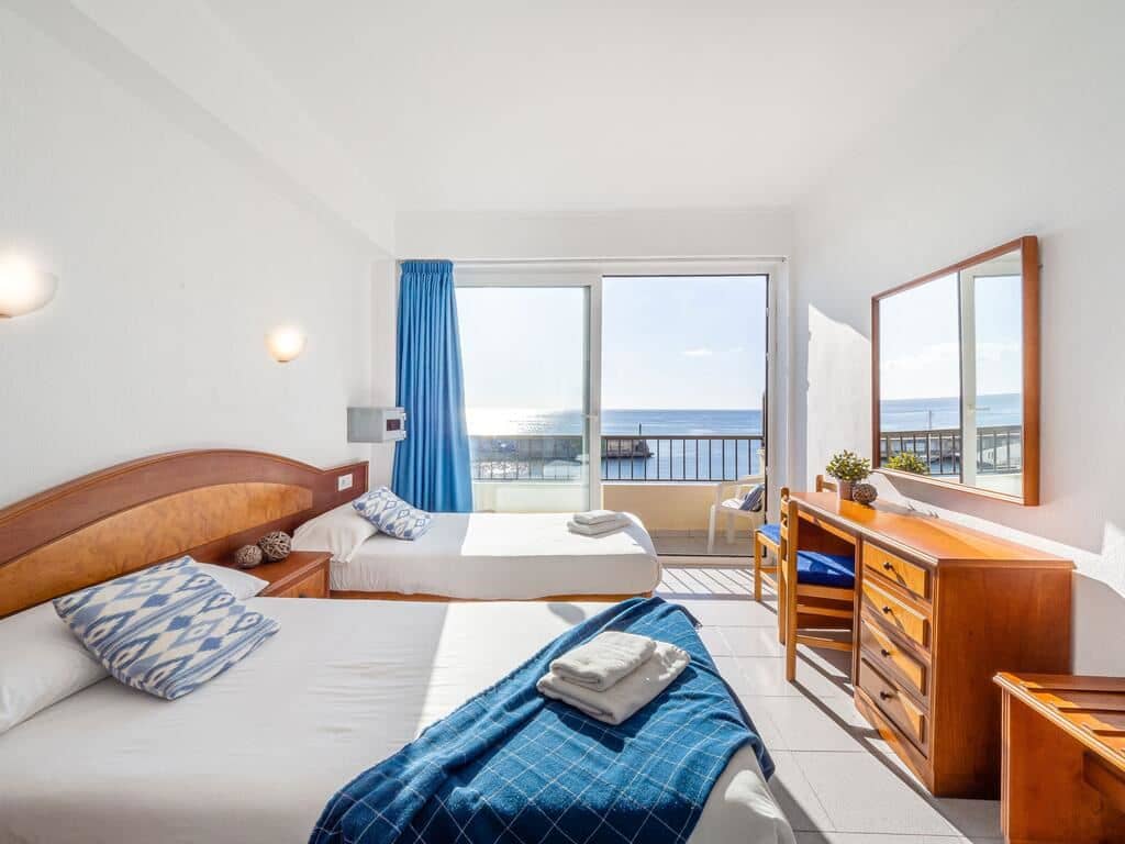 rooms-doubel-sea-view-with-balcony