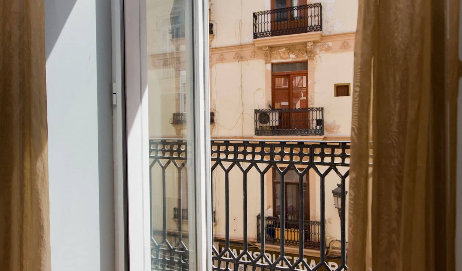 rooms-double-two-double-beds