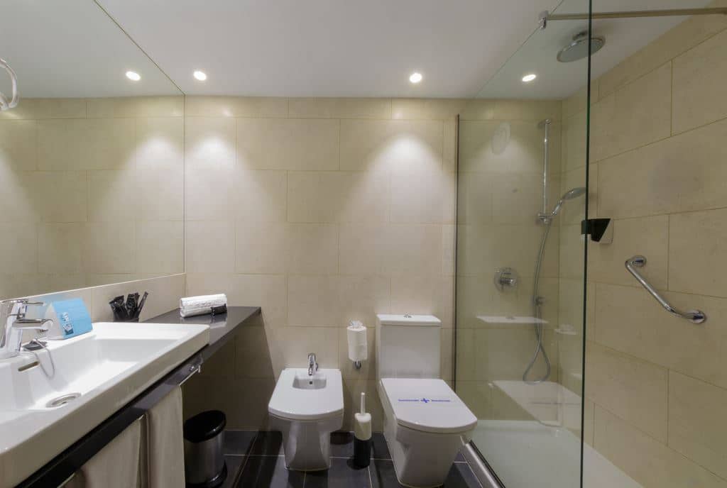 rooms-standard-room