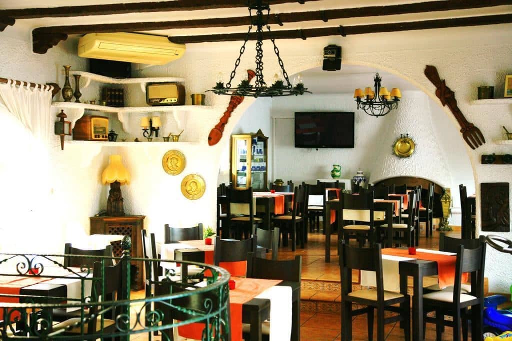 restaurants-restaurants