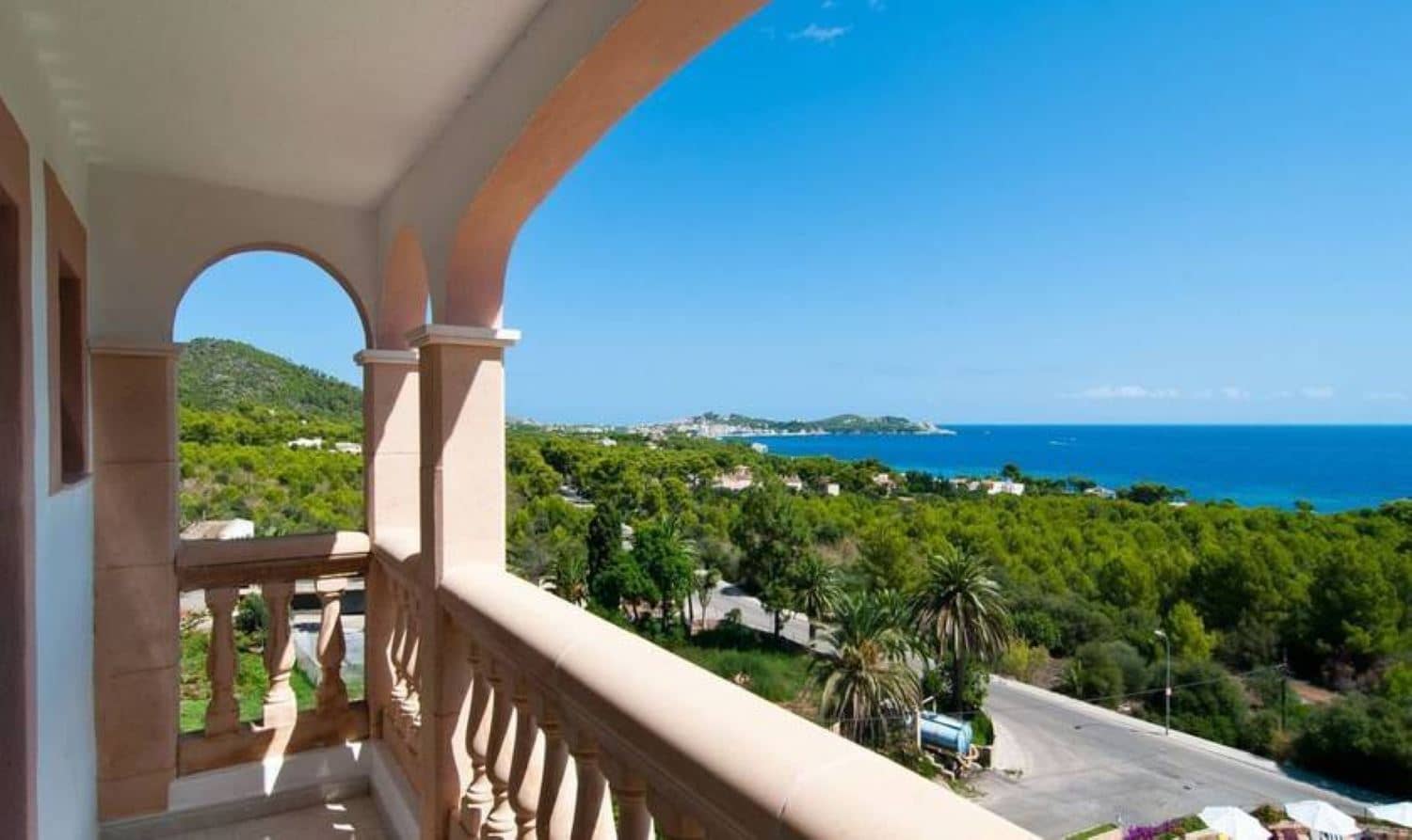 rooms-dbl-singleuse-seaview-room-balcony