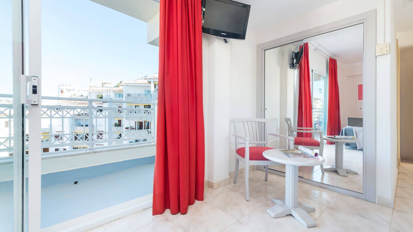 rooms-double-with-double-bed
