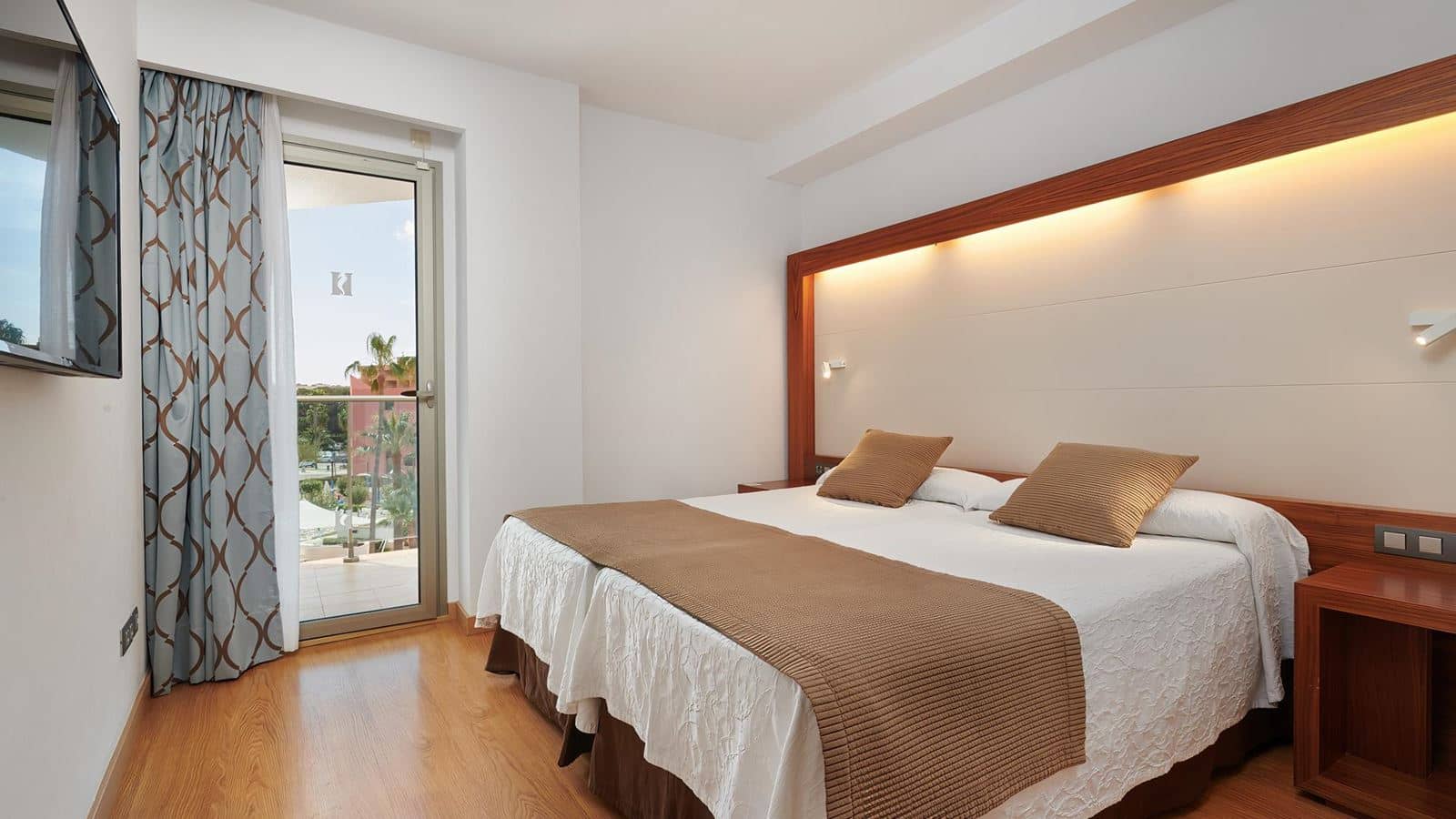 rooms-apartment-one-bedroom