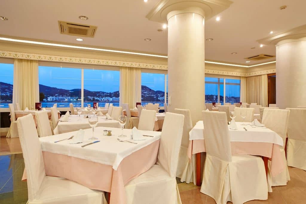 restaurants-restaurants