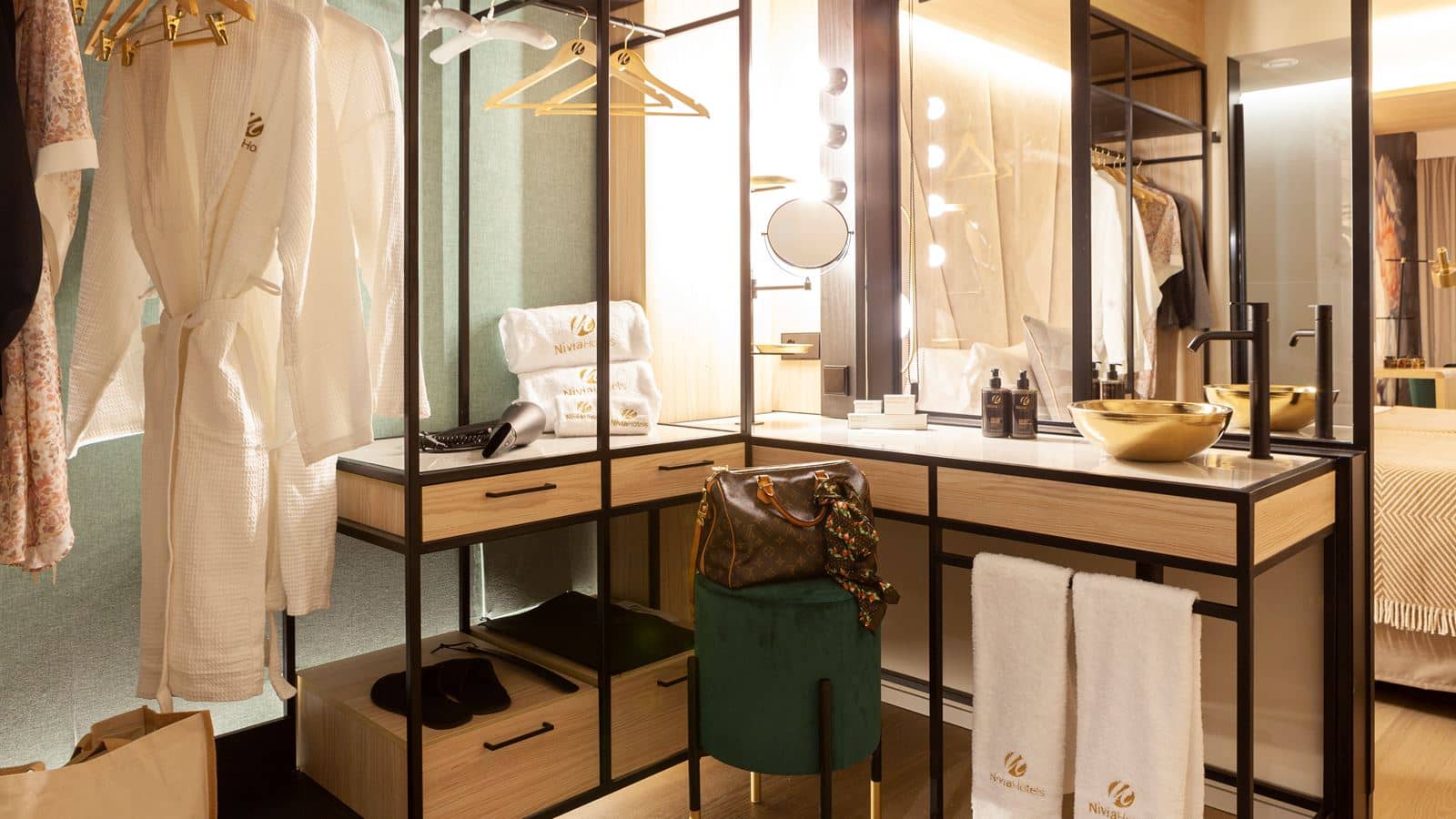 rooms-princess-junior-suite