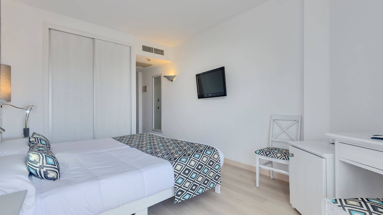 rooms-double-balcony-or-terrace