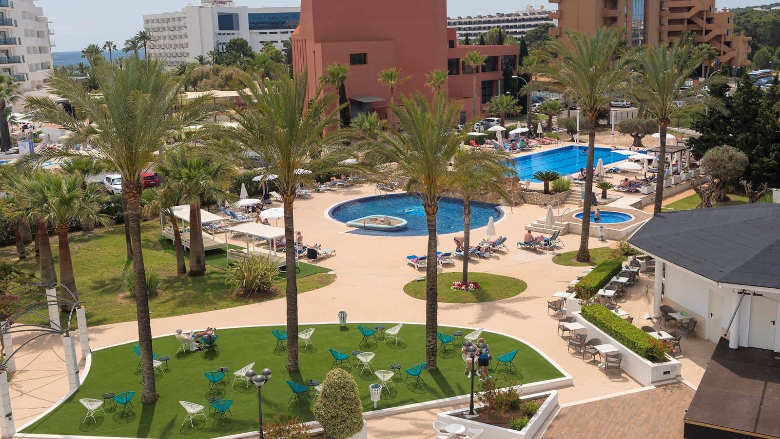 restaurants-pool-bar