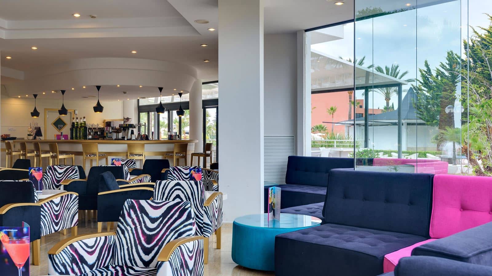bars-bar-cafeteria