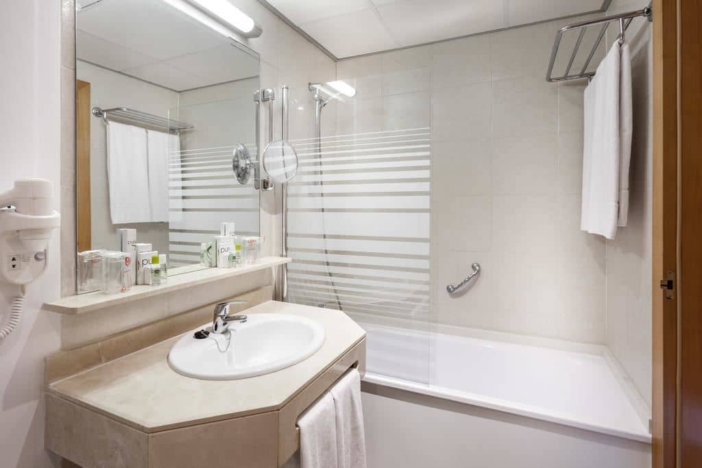 rooms-double-standard-room-balcony-or-terrace