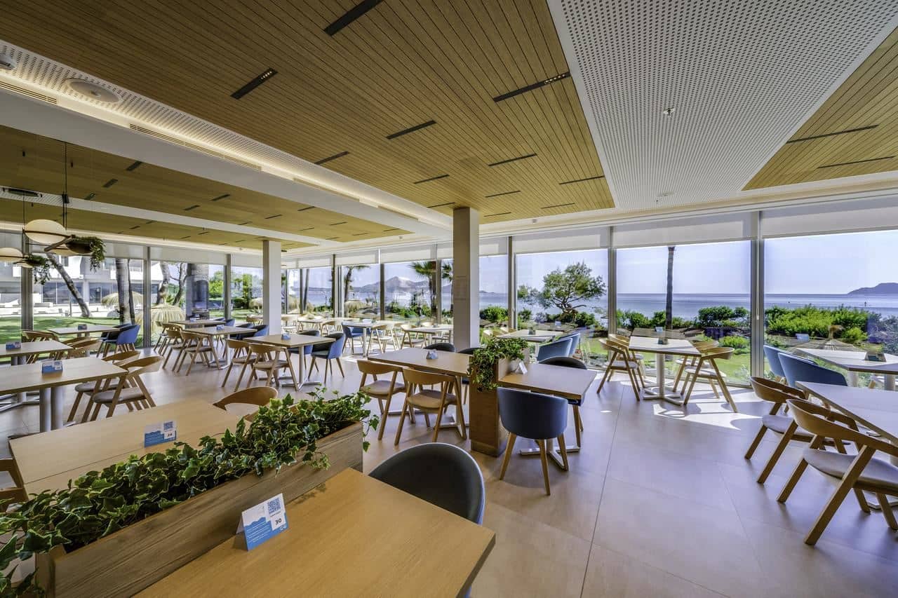 restaurants-playa-esperanza-buffet-restaurant