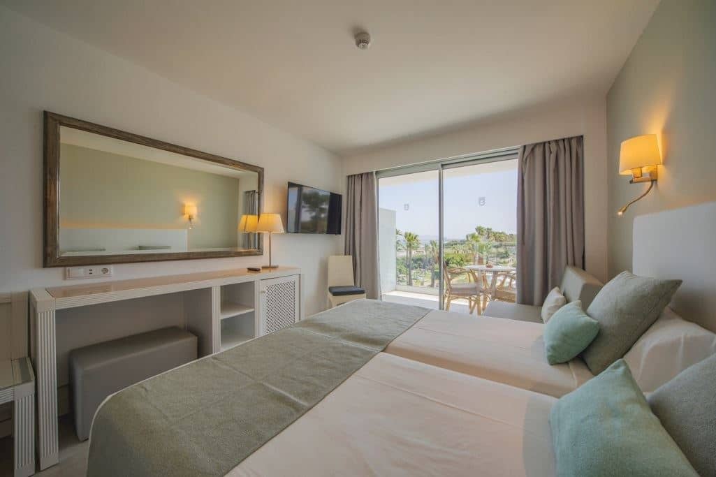 rooms-double-room-side-sea-view