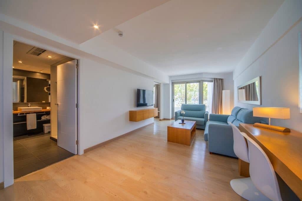 rooms-suite-side-sea-view