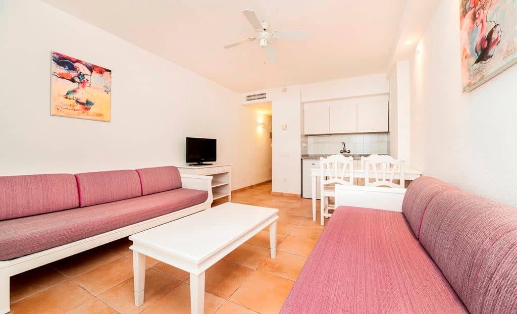 rooms-fv--family-suite-sea-view