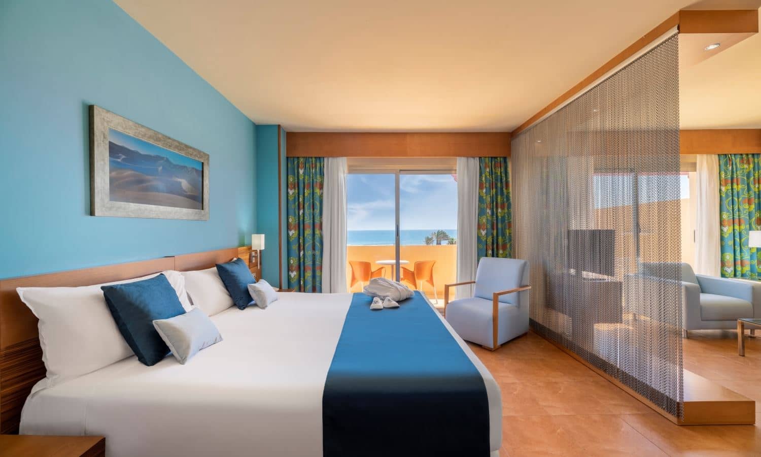 rooms-interc-fam-family-room-superior-2-double-rooms-interconnected-with-balcony-or-terrace