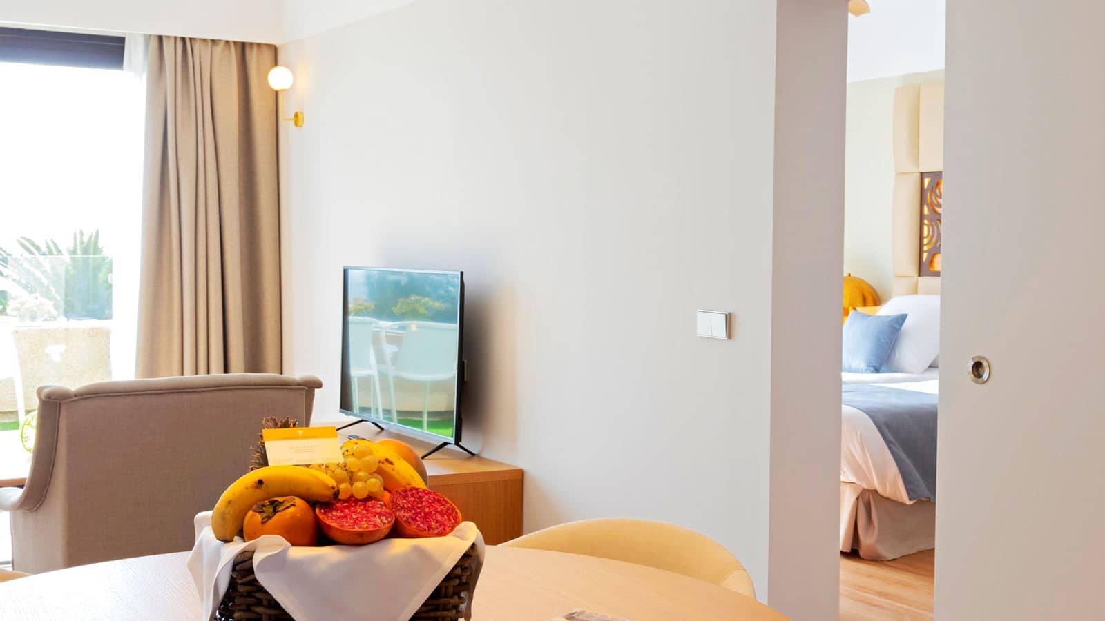 rooms-club-teguise-room-balcony-or-terrace
