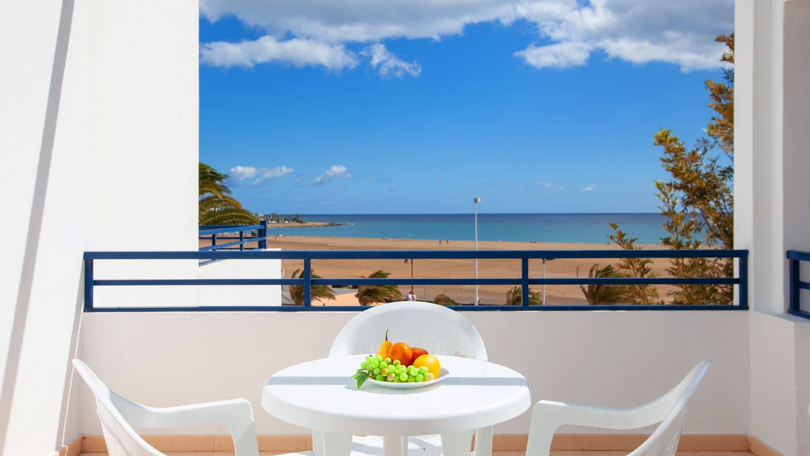 rooms-standard-one-bedroom-apartment-with-balcony-or-terrace-a1st