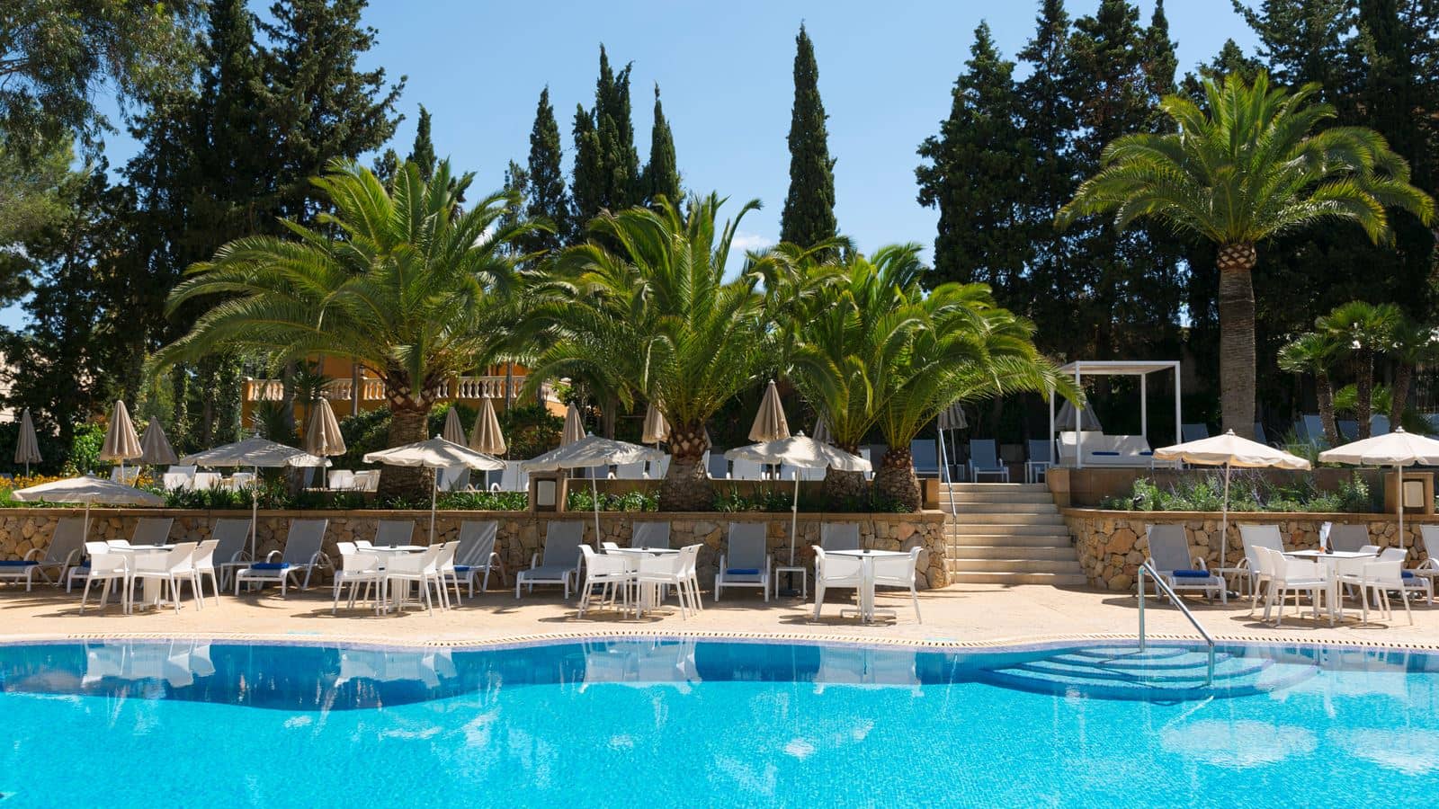 pools-outdoor-pool