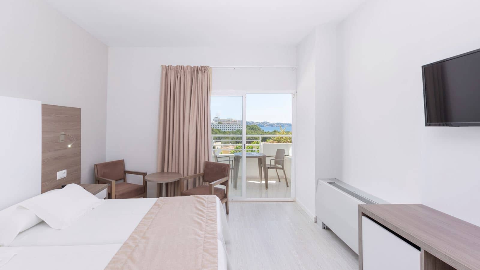 rooms-double-sea-view-balcony-or-terrace