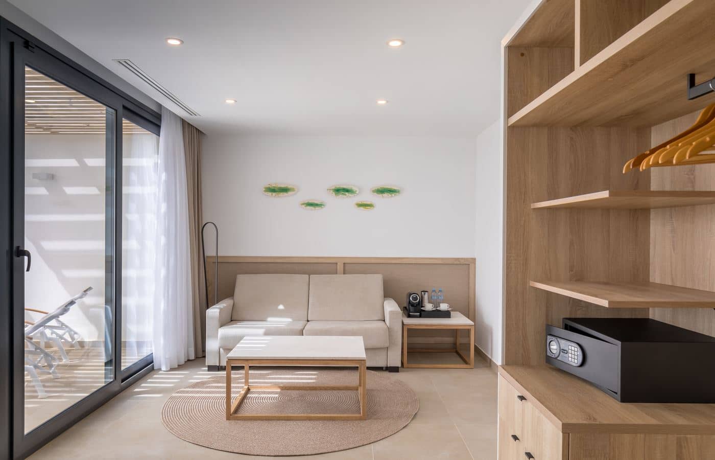 rooms-js--junior-suite-with-terrace-sea-view