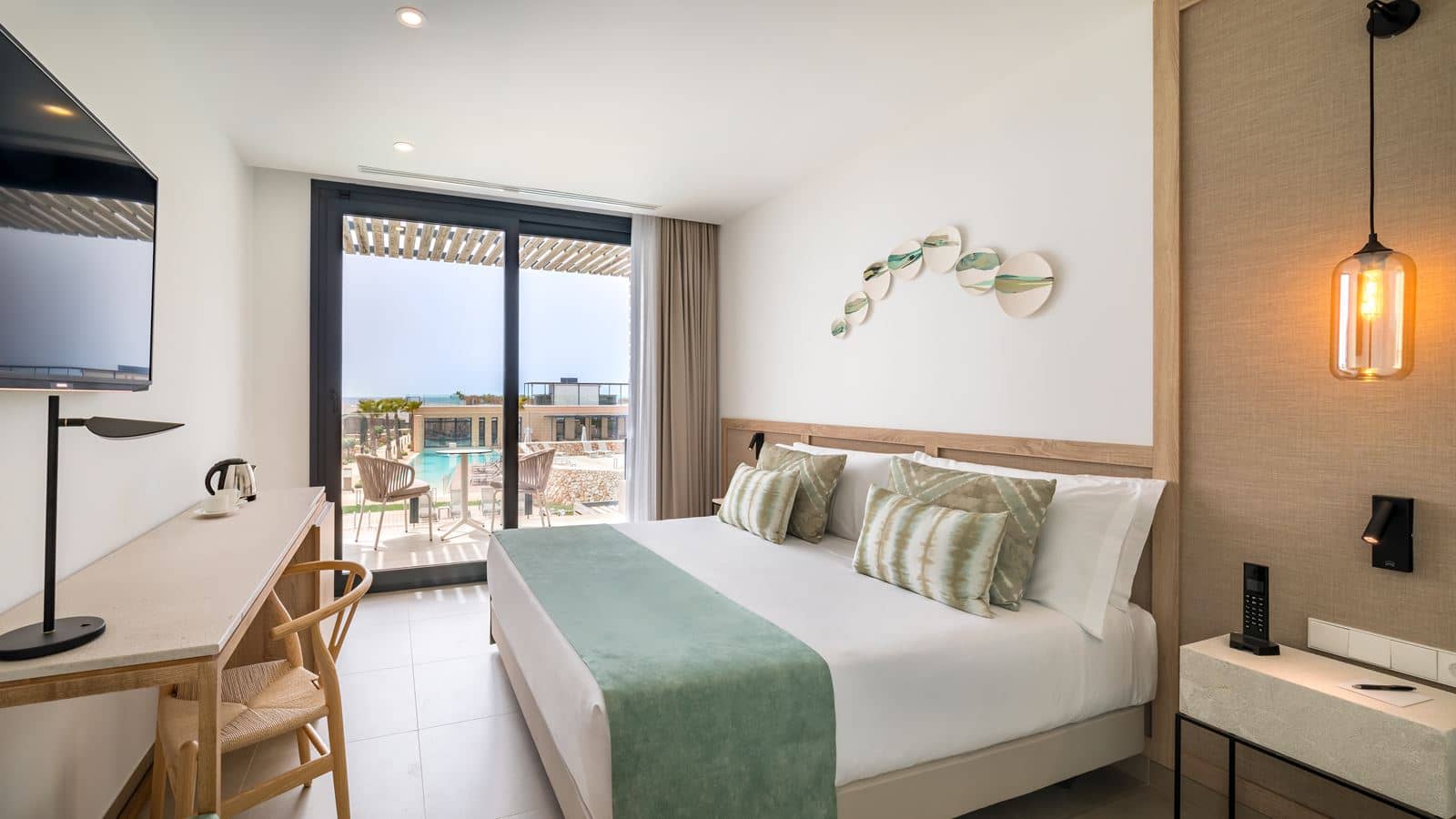 rooms-supvm--superior-double-room-sea-view-with-balcony