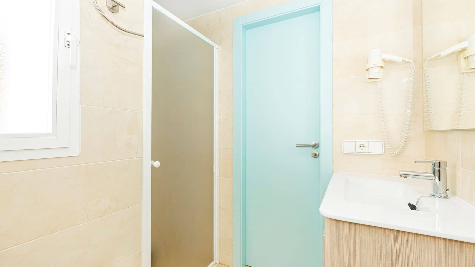 rooms-1-bedroom-apartment-with-balcony