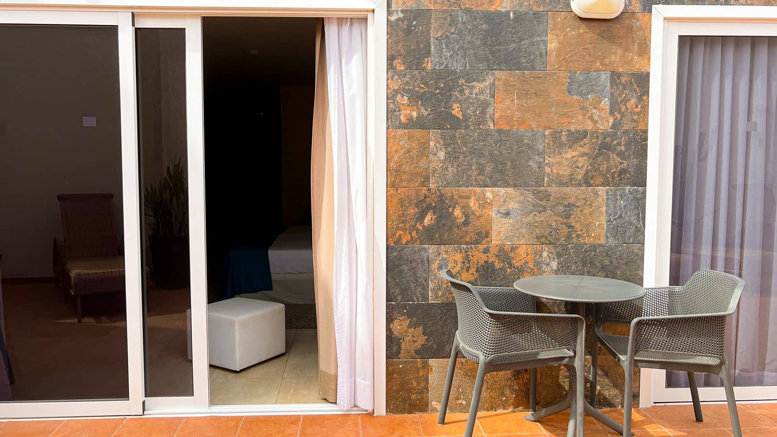 rooms-deluxe-room-with-balcony-or-terrace